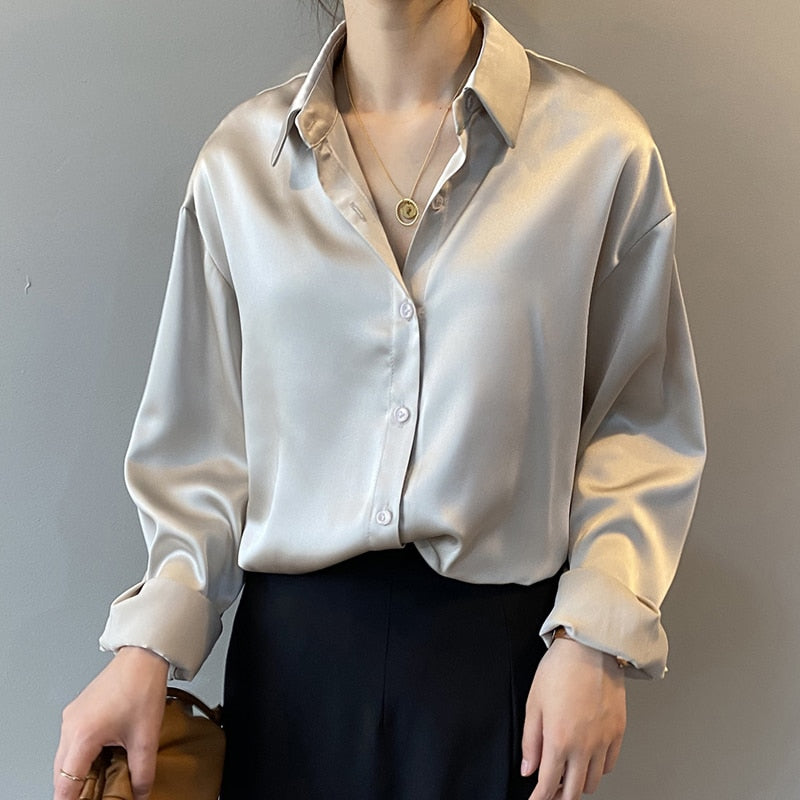 Camisa Feminina Vintage Branca de Seda de Cetim